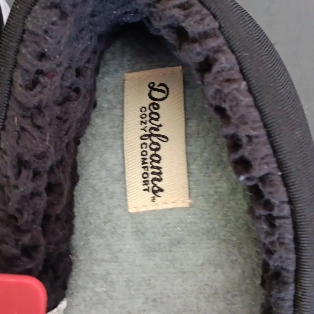 slippers - Picture 2 of 5